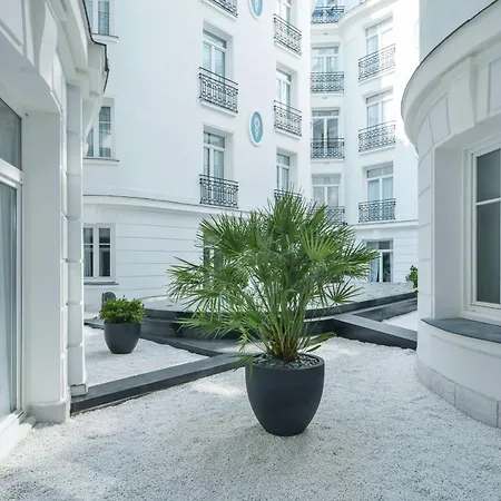 Hotel Maison Astor Paris, Curio Collection By Hilton