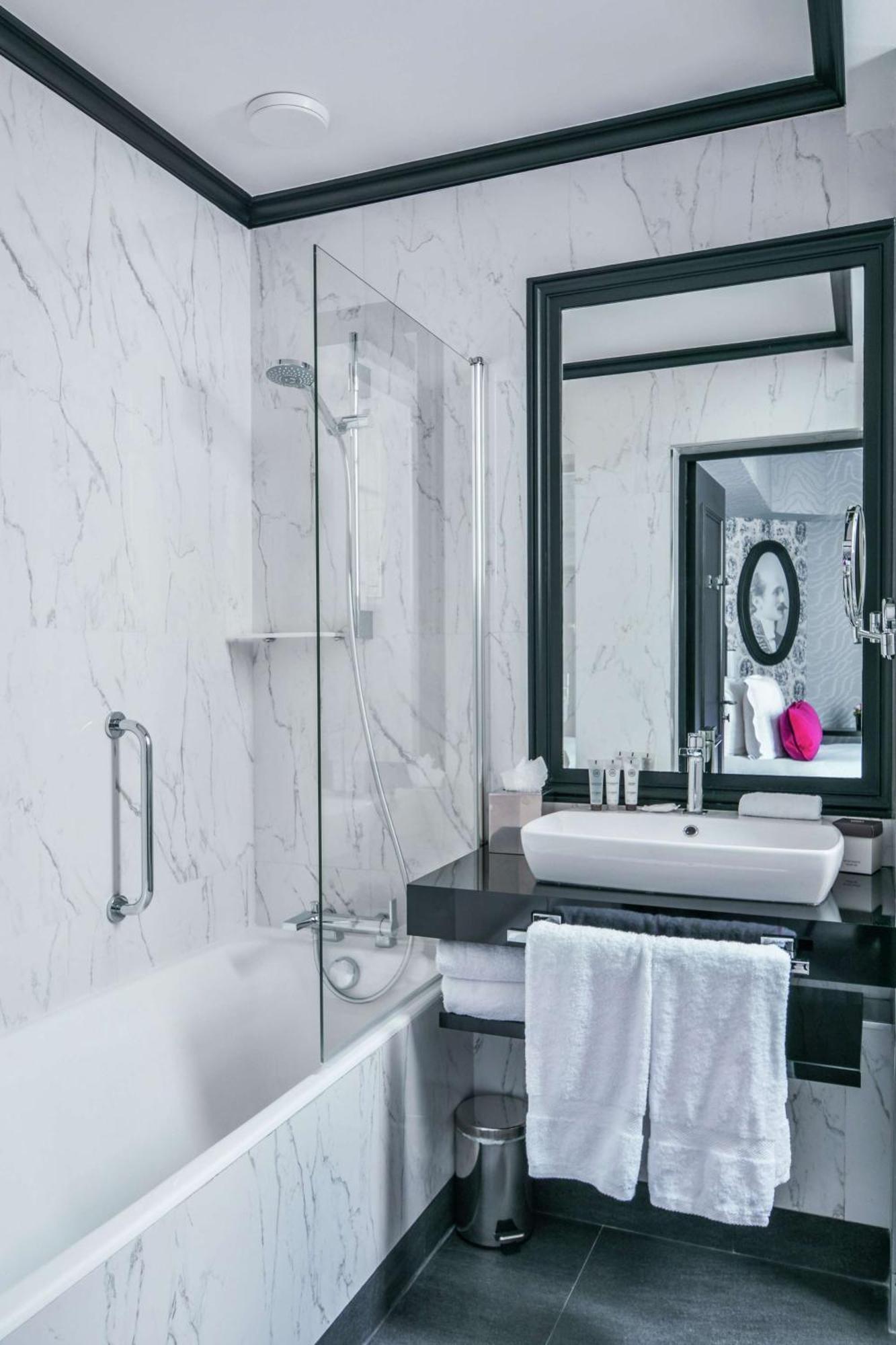 Maison Astor Paris, Curio Collection By Hilton