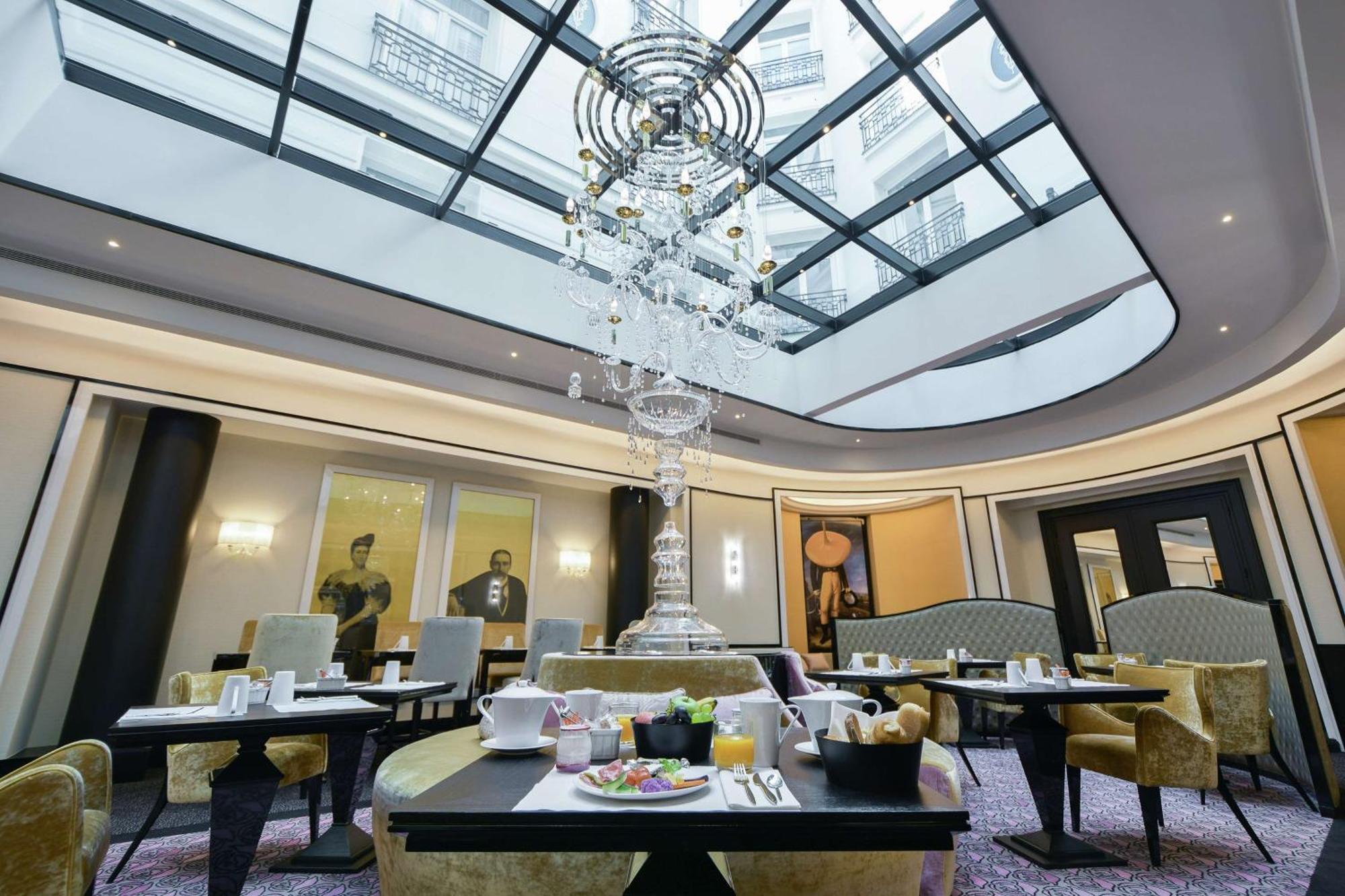 Hotel Maison Astor Paris, Curio Collection By Hilton 4*